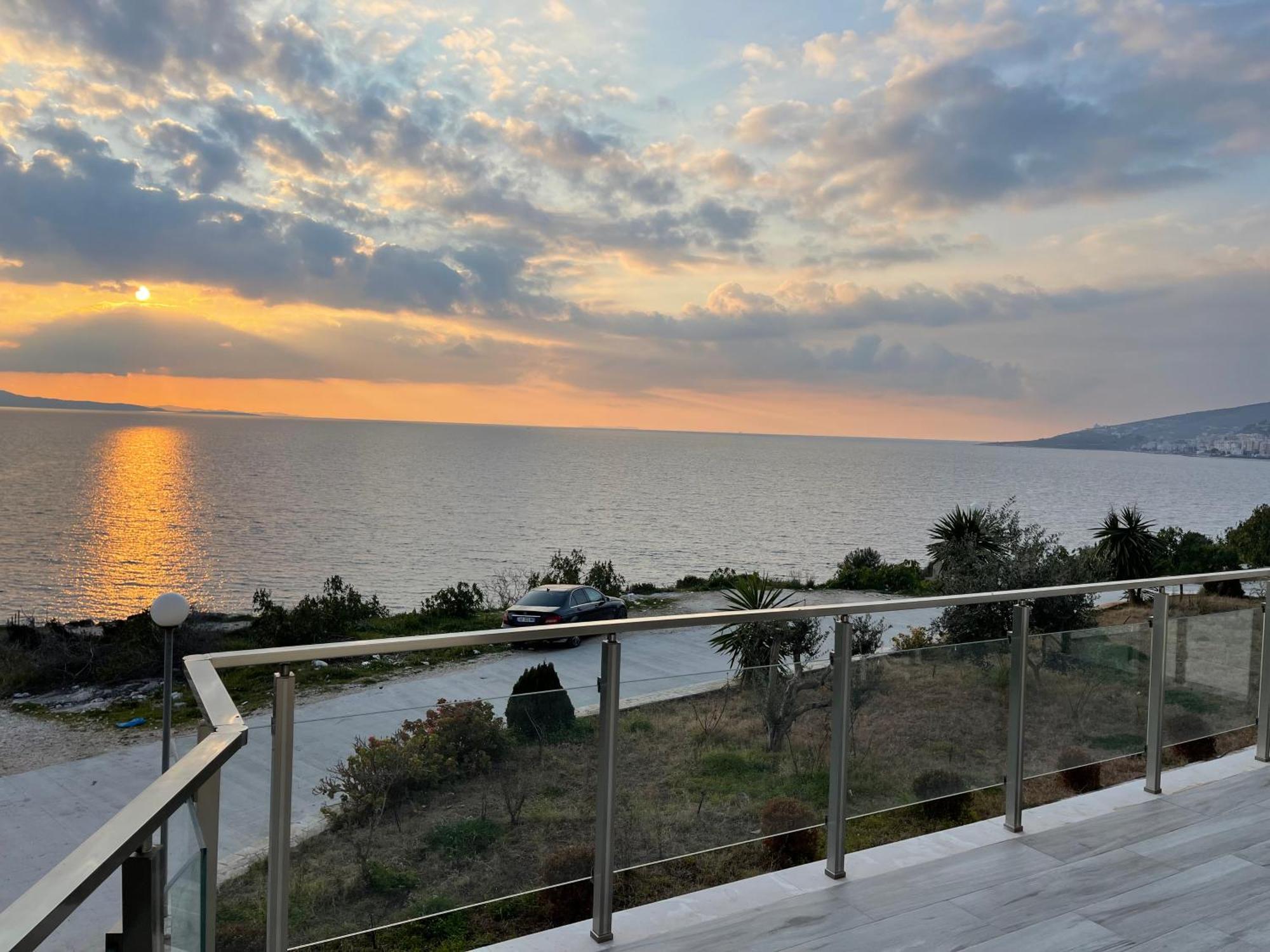 Sunny Coast Sarandë