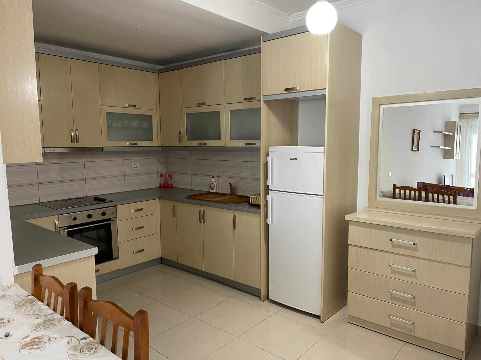 Sunny Coast Apartment *