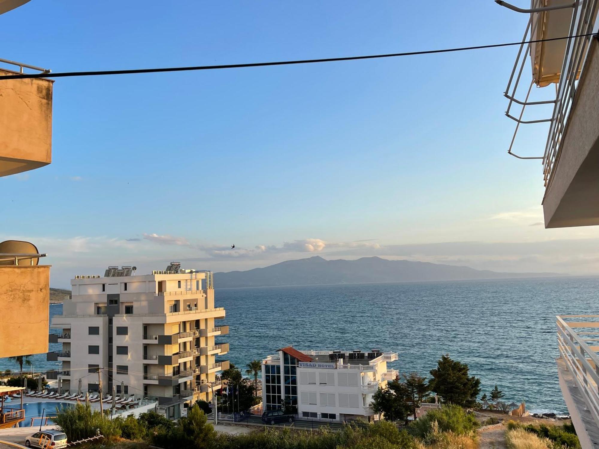 Sunny Coast * Sarandë